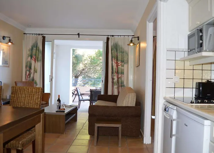 3 Pieces Avec Terrasse, Clim Et Parking A - Fr-1-226-390 شقة *